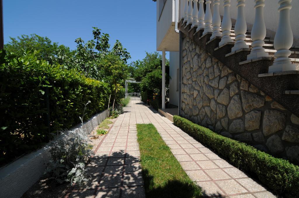 Apartment Duka Krk Town Exterior foto
