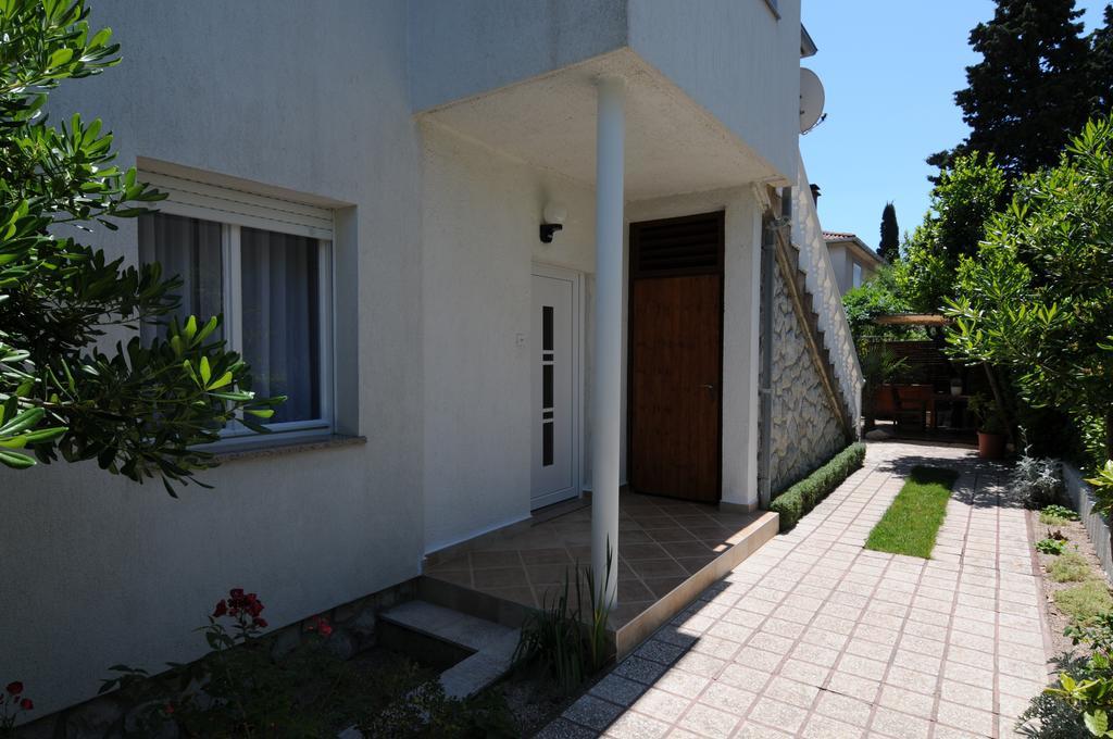 Apartment Duka Krk Town Exterior foto